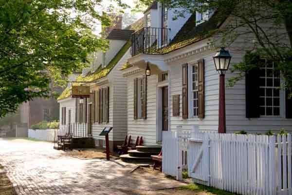 shields-tavern-outside-