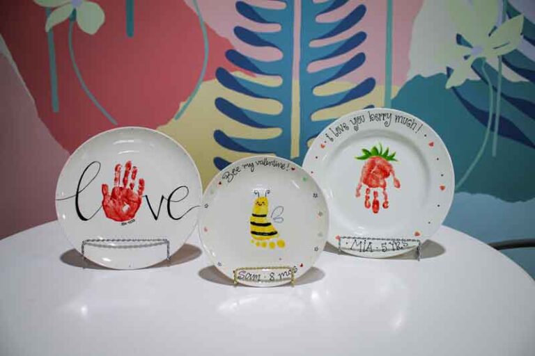 Toddler Time – Valentine’s Day Plates